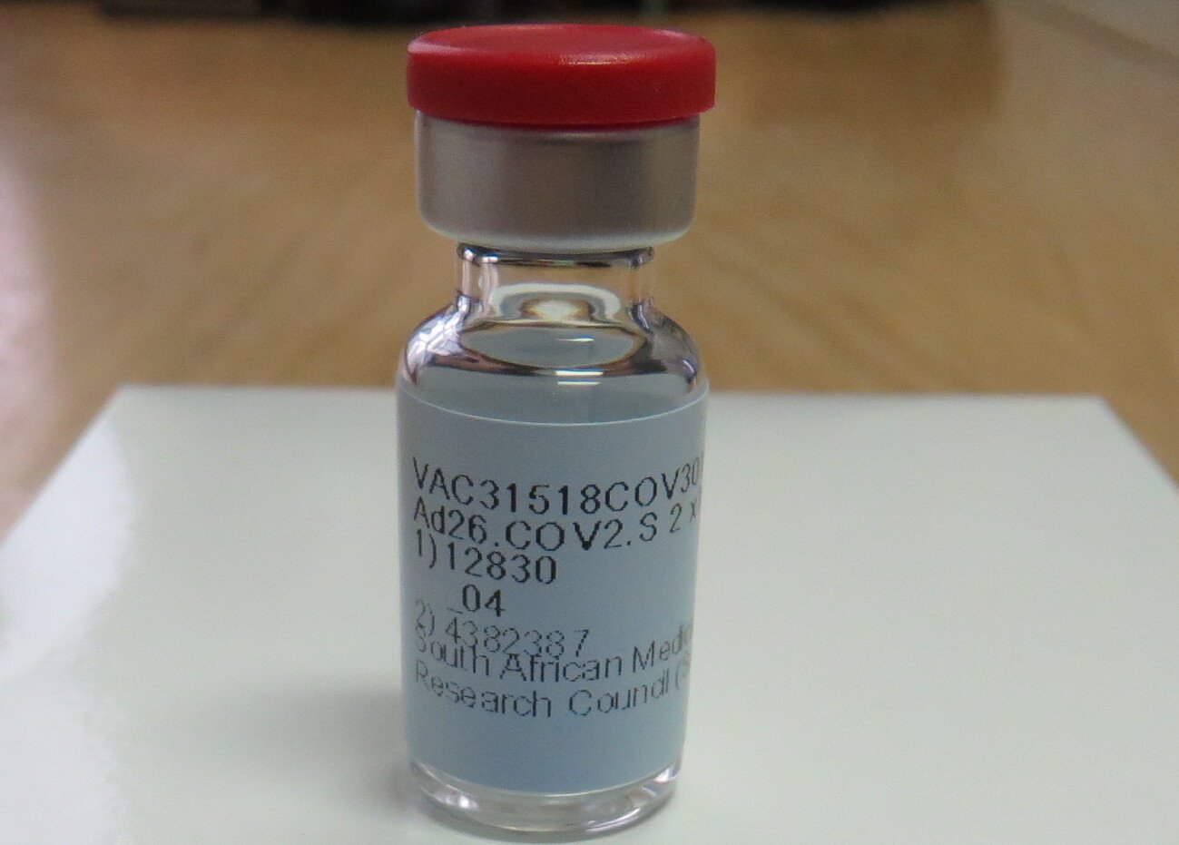 Scientists criticise decision to suspend J&J vaccine in SA as ‘irresponsible and unethical’