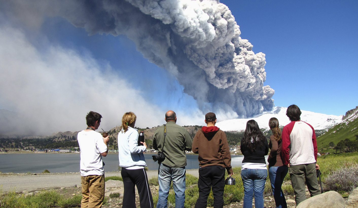 Chile, Argentina Order Evacuation Around Stirring Southern Volcano