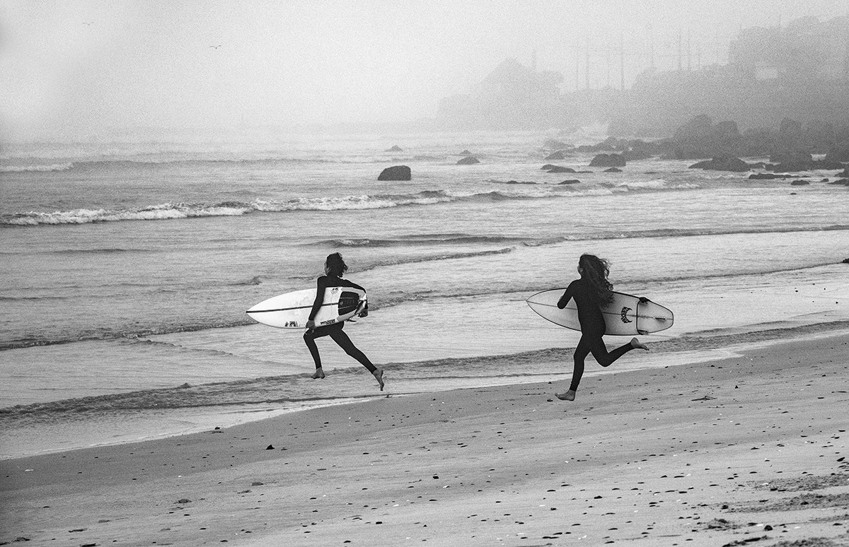 Level Free! Surfers liberate themselves from lockdown, with a few arrests