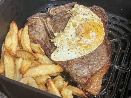 AirFryday: T-bone steak, egg and chips in your air fryer
