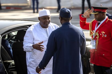 Gambia protesters burn tyres to denounce power cuts
