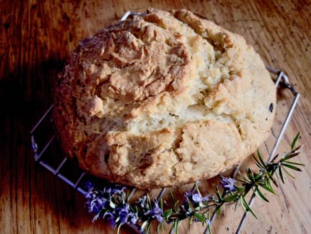 What’s cooking today: Rosemary and olive braai bread