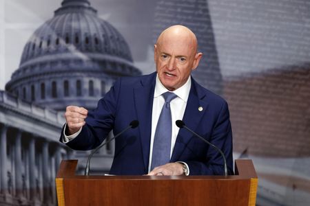 US judge blocks Pentagon's effort to punish Senator Mark Kelly