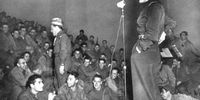 Marlene Dietrich entertaining frontline soldiers of the Third Army in 1944. (Photo: Public domain image viaWikimedia Commons)
