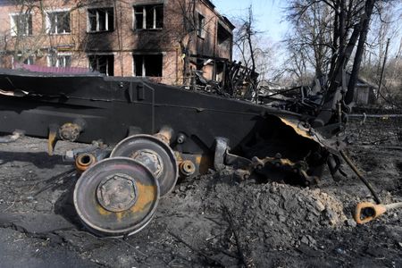 Russians bombard cities as losses force them back