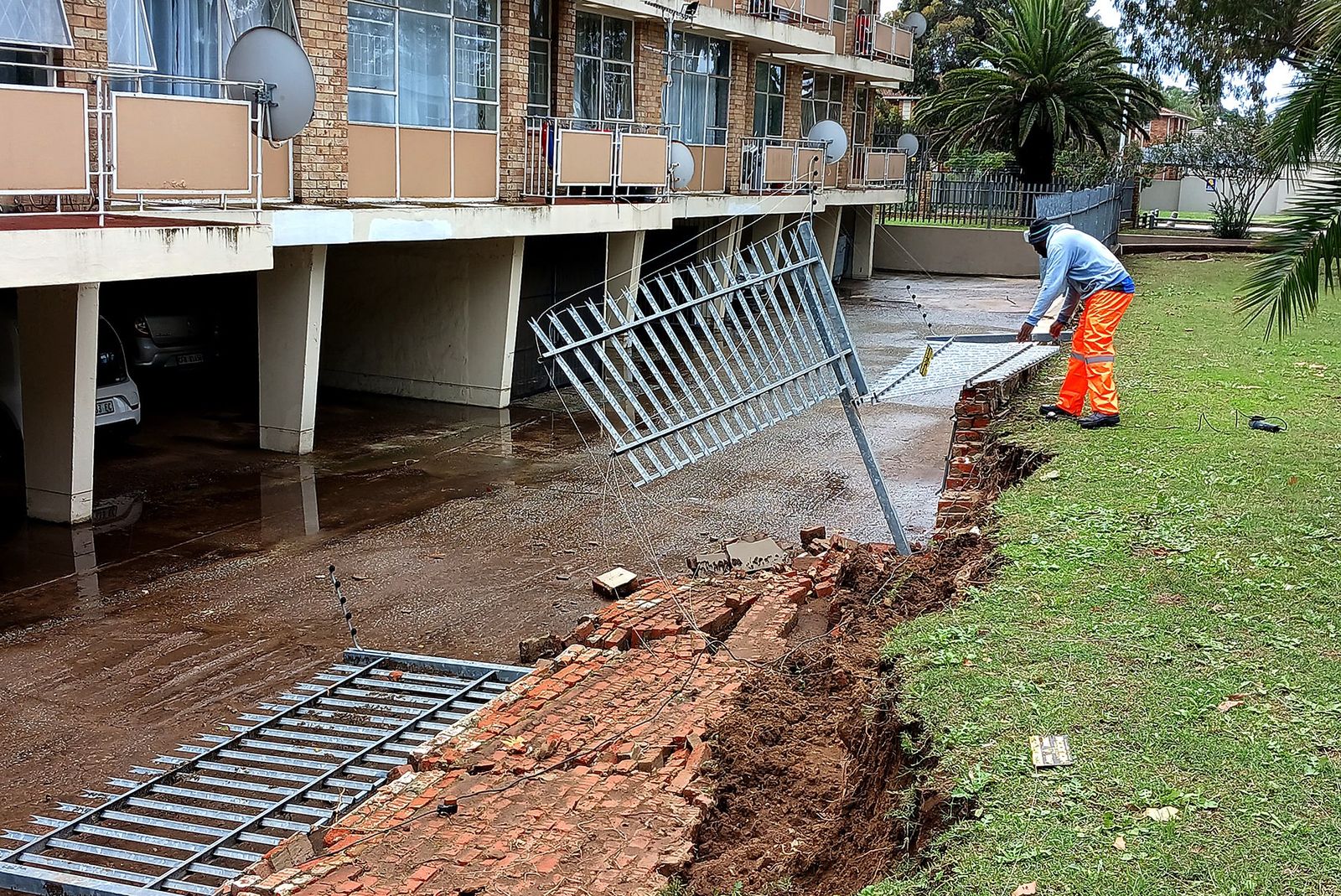 Nelson Mandela Bay Reels Under Torrential Rains, Dam Levels Critical — image 5