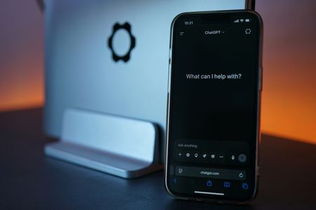 What makes a good AI prompt? Here are 4 expert tips