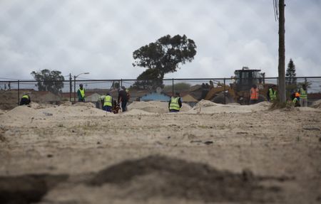 Independent investigators probing 'tragic' Cape Town trench collapse that left 3 dead