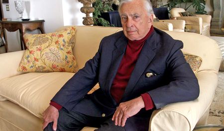 Gore Vidal, America's perpetual enfant terrible, dies at 86
