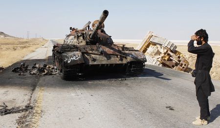 30,000 flee in Syria as UN fears century's 'worst' crisis