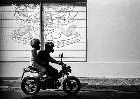 True colours in black and white: Amateur photographer tells the stories of Cape Town’s streets