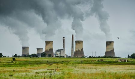 CO2 emissions pushed to record high, raising alarm about extreme weather events — report