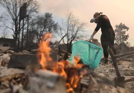 Los Angeles wildfires devour thousands of homes, death toll rises to 10