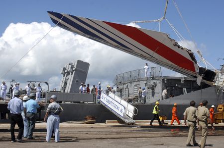 Air France transcripts paint picture of fatal human error