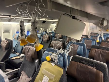 Singapore Air offers $10,000 for minor injuries after turbulence