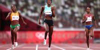 TOKYO, JAPAN - AUGUST 02: Shaunae Miller-Uibo of Team Bahamas competes in the Women's 200 metres Semi Final 3 on day ten of the Tokyo 2020 Olympic Games at Olympic Stadium on August 02, 2021 in Tokyo, Japan. (Photo by Ryan Pierse/Getty Images)