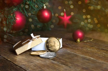 End 2020 with a touch of gold and silver coins and collectables