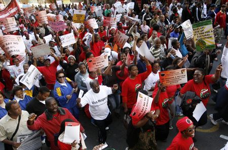 Public servants set to receive 4.7% pay rise in 2024