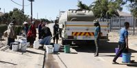 A water tanker delivers to residents of Hamanskraal. (Photo: Felix Dlangamandla)