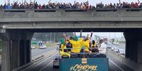 The Springbok bus passed under a bridge on the N2 highway lined with fans. Fans not only gathered in 2019 on the bridges but also lined the N2 highway on both sides. (Photo by Anso Thom)