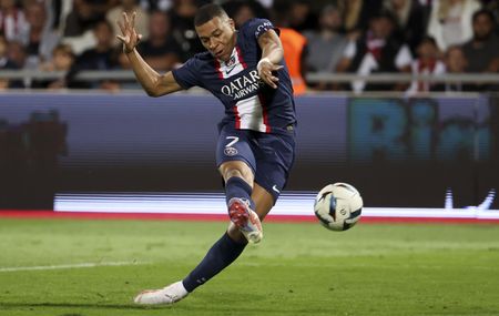 PSG’s Champions League pursuit likely hampered by constant spotlight on Kylian Mbappe