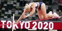 epa09388103 Nikoleta Kyriakopoulou of Greece competes in the Women's Pole Vault Qualification during the Athletics events of the Tokyo 2020 Olympic Games at the Olympic Stadium in Tokyo, Japan, 02 August 2021.  EPA-EFE/DIEGO AZUBEL