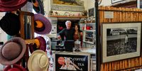 Kruisrivier Gallery: A tough and talented couple, living and working in majestic mountain solitude