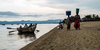 Now 35000 fishermen and women rely on the Lake for income around Mangochi. As net sizes increase so too do incomes and catch. (Photo:Richard Harper)