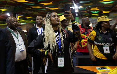 The SA Show’s Xmas Special: Somebody please check on Daddy’s little Dudu and her pet RETs