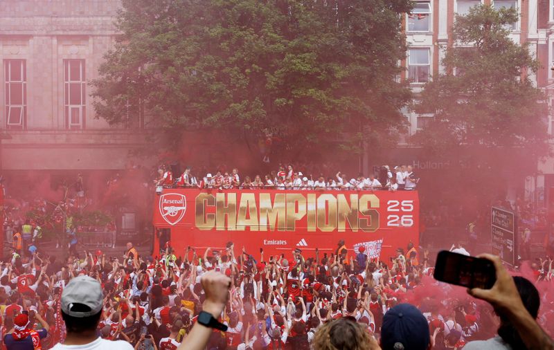 Gunner give it a go: Arsenal ready to âfightâ for more Premier League glory