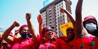 EFF supporters at the manifesto launch at Gandhi Square in Johannesburg on 26 September 2021 numbered well above the 500 permitted by Level 2 Covid-19 restrictions, says the DA. The party called on Police Minister Bheki Cele and IEC chairperson Glen Mashinini ‘to lodge a joint review of what appears to be blatant illegal campaigning by the EFF’.(Photo: Gallo Images/Sharon Seretlo)