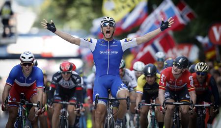 Tour de France for Dummies: Crashes and emotional wins on Stage 1 and 2