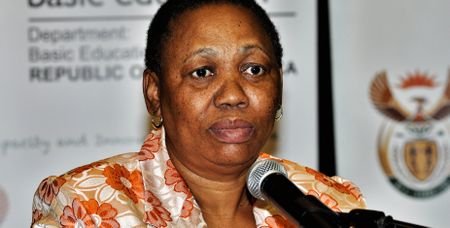 Government could face class action lawsuit over inadequate schools