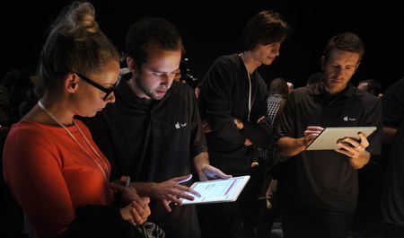 'Smart' screens? Blue light can do invisible harm.