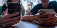 We can’t quit smartphones, but we can manage digital junk food better