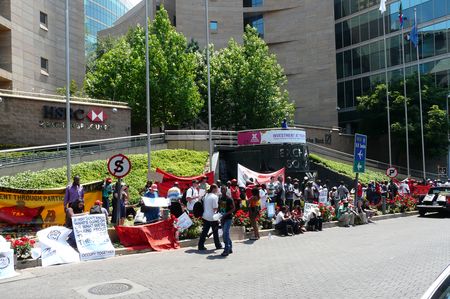 Global Occupy movement arrives at JSE - ever so briefly