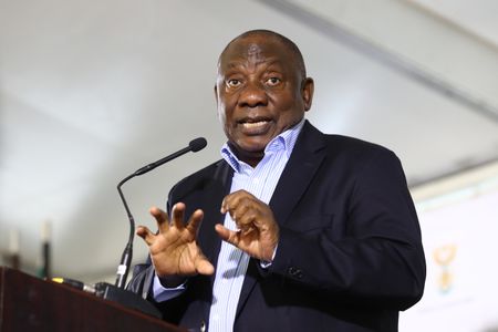 Face-to-face with Ramaphosa, Cape Winelands residents raise housing, healthcare and power failure issues