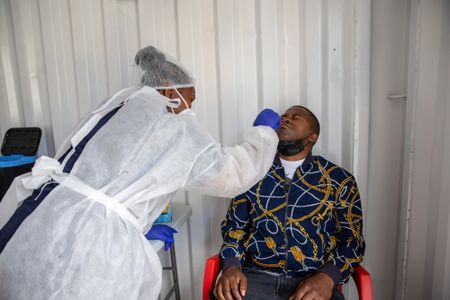 Omicron May Cut Delta Infections, South African Study Shows