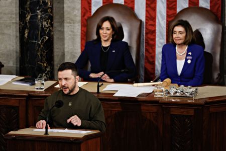 Zelensky urges US Congress to help Ukraine turn the corner in war