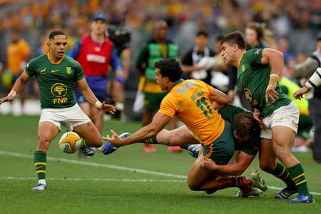 Eleven-man Wallabies resist Springboks’ rearguard to secure famous Perth win