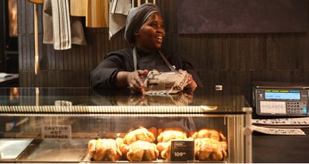From food waste to valuable resource: rethinking what we throw away