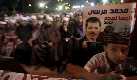 Egypt's elections and the revolutionaries' dilemma