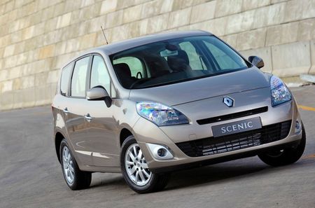 Renault Grand Scénic 1.9 DCi, a space station