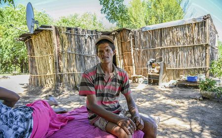 Riverside Northern Cape residents face uncertainty and hunger as floodwaters rise