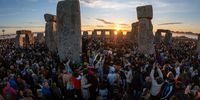 Where the sun stands still, solstice crowds gather at stonehenge