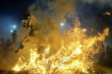 The fiery 'Las Luminarias' festival, and more from around the world