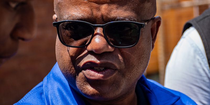 www.dailymaverick.co.za