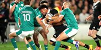 Rugby-Rennie threat