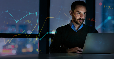 Access over 17,000 global market indices, shares and commodities