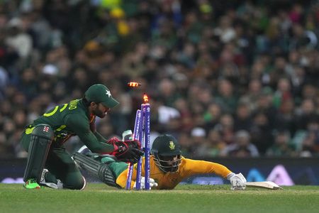 Rain thwarts Proteas’ run chase as they suffer defeat against Pakistan